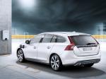 Volvo V60 Plug-in Hybrid 2011 года